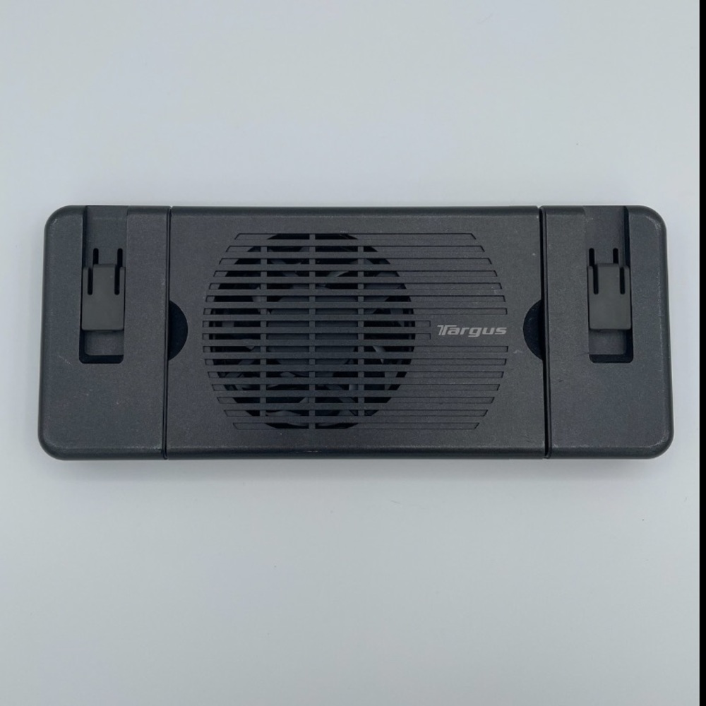 Targus Stow-N-Go Cillmat Cooling For Laptop Up To 15.6” Black AWE23US Tested